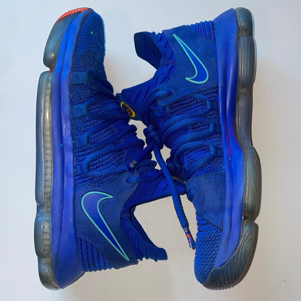 NIKE KD 10 “CITY EDITION” Size 8
